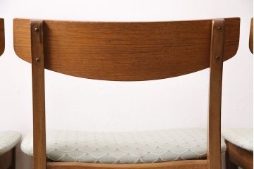 北欧ヴィンテージ　温かみのある雰囲気が魅力的なチーク材製のチェア4脚セット(ダイニングチェア、椅子、ビンテージ)(R-047519)