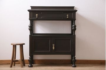 アンティーク　オーク材製　イギリスから届いた上品なデザインが魅力的なサービングテーブル(サービングボード、サイドボード、収納棚、戸棚)(R-047520)