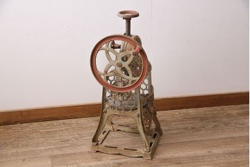 アンティーク雑貨　昭和レトロ　初雪(Hatsuyuki)　手動式かき氷機(手回し、ディスプレイ)(R-047522)