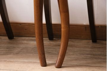 フランスアンティーク　ウォールナット材　気品漂う上質な空間作りにおすすめのチェア4脚セット(ダイニングチェア、椅子)(R-047524)