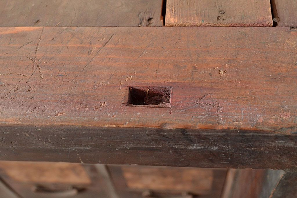 和製アンティーク　使い込まれた木味が魅力的!細かいものの収納にぴったりな薬箪笥(引き出し)(R-047529)