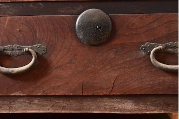 和製アンティーク　堂々とした存在感を放つ明治期の収納箪笥(夜具箪笥、布団箪笥、水屋箪笥)(R-047532)