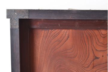 和製アンティーク　使い込まれた木肌や金具が味わい深い収納箪笥・上段(夜具箪笥、布団箪笥、サイドボード)(R-047533)