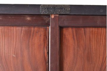 和製アンティーク　使い込まれた木肌や金具が味わい深い収納箪笥・上段(夜具箪笥、布団箪笥、サイドボード)(R-047533)