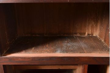 和製アンティーク　和の趣たっぷりの前面ケヤキ材製の関東水屋箪笥(収納棚、茶箪笥、キャビネット)(R-047536)
