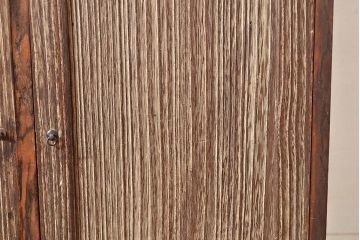 和製アンティーク　桐材と黒柿材が使われた、味わい深い趣の戸棚(収納棚、キャビネット)(R-047540)