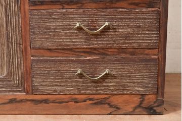 和製アンティーク　桐材と黒柿材が使われた、味わい深い趣の戸棚(収納棚、キャビネット)(R-047540)