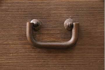 和製アンティーク　上手物!!　総桐材　黒柿材・桑材　3種の木の味わいを存分にお楽しみいただける造りの良い3段重ね箪笥(重ねタンス、和タンス、引き出し、チェスト、桐箪笥、桐たんす)(R-047542)