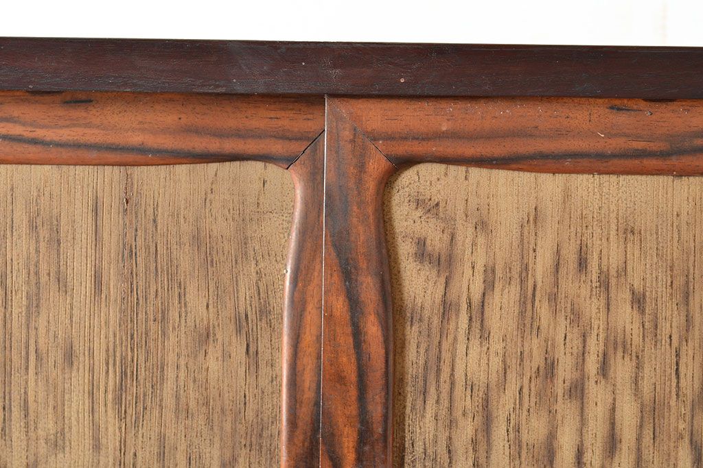 和製アンティーク　上手物!!　総桐材　黒柿材・桑材　3種の木の味わいを存分にお楽しみいただける造りの良いローボード(戸棚、収納棚)(R-047543)