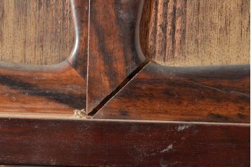 和製アンティーク　上手物!!　総桐材　黒柿材・桑材　3種の木の味わいを存分にお楽しみいただける造りの良いローボード(戸棚、収納棚)(R-047543)