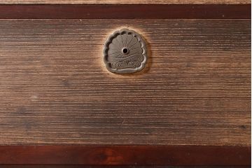 和製アンティーク　上手物!!　総桐材・桑材　木の味わいを存分にお楽しみいただける造りの良いローチェスト(ローボード)(R-047544)