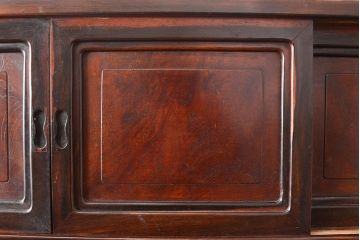 【簡易リペア限定品】和製アンティーク　前面漆塗り(ケヤキ玉杢・黒柿)　中(楠木)　天板・側面(ケヤキ)　高級品!品のある佇まいが魅力的な指物家具の箪笥ローボード(収納箪笥、時代箪笥、収納棚)(R-047559)
