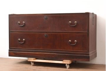 【簡易リペア限定品】和製アンティーク　前面漆塗り(ケヤキ玉杢・黒柿)　中(楠木)　側面(ケヤキ)　高級品!品のある佇まいが魅力的な指物家具の箪笥ローボード(収納箪笥、時代箪笥、引き出し、チェスト)(R-047561)