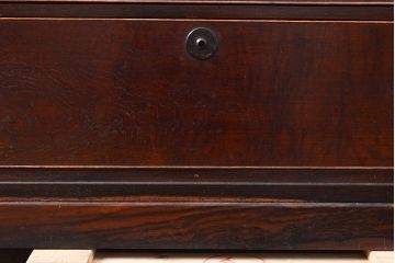 【簡易リペア限定品】和製アンティーク　前面漆塗り(ケヤキ玉杢・黒柿)　中(楠木)　側面(ケヤキ)　高級品!品のある佇まいが魅力的な指物家具の箪笥ローボード(収納箪笥、時代箪笥、引き出し、チェスト)(R-047561)