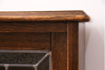 中古　三越　Brugge(ブルージュ)　VE608　ステンドグラスがお洒落なスリムキャビネット(収納棚、食器棚、ガラス戸棚、本箱、ブックケース)(R-047566)