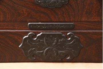 中古　伝統民芸家具　岩谷堂箪笥　No.999　くっきりとした杢目と牡丹紋様の金具が力強い存在感を放つ四尺整理タンス(衣装箪笥、引き出し、チェスト)(R-047568)