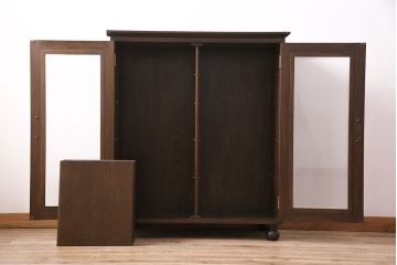 和製ヴィンテージ　神戸の洋家具、永田良介商店の上品な佇まいの戸棚(収納棚、キャビネット、カウンター収納棚、ビンテージ)(R-047573)