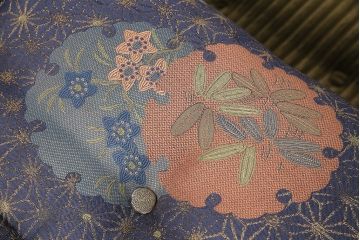 中古　一際目を引く個性的なデザインが素敵なRoche Bobois(ロッシュボボア)のソファ&クッションセット(3人掛け、2人掛け、1人掛け)(定価約110万円)(R-047576)