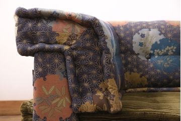 中古　一際目を引く個性的なデザインが素敵なRoche Bobois(ロッシュボボア)のソファ&クッションセット(3人掛け、2人掛け、1人掛け)(定価約110万円)(R-047576)