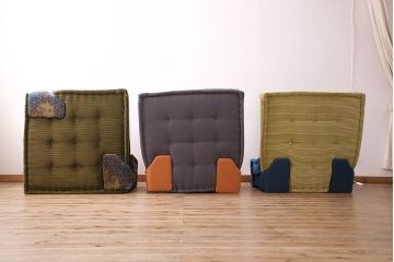 中古　一際目を引く個性的なデザインが素敵なRoche Bobois(ロッシュボボア)のソファ&クッションセット(3人掛け、2人掛け、1人掛け)(定価約110万円)(R-047576)