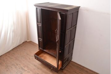 中古　松本民芸家具　A型洋服タンス　洗練された雰囲気の上質なワードローブ(洋服タンス、衣装箪笥、引き出し)(定価約74万円)(R-047577)