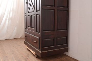 中古　松本民芸家具　A型洋服タンス　洗練された雰囲気の上質なワードローブ(洋服タンス、衣装箪笥、引き出し)(定価約74万円)(R-047577)