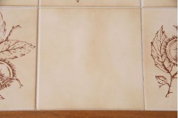 北欧ビンテージ　レトロなタイルトップが目を引くセンターテーブル(コーヒーテーブル、ローテーブル)(R-047582)