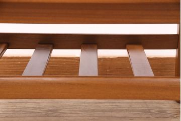 北欧ビンテージ　レトロなタイルトップが目を引くセンターテーブル(コーヒーテーブル、ローテーブル)(R-047582)