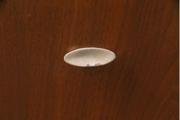 アメリカヴィンテージ　BASSETT FURNITURE(バセットファニチャー)　優美な雰囲気漂うマホガニー材製のサイドボード(引き出し、チェスト、ビンテージ)(R-047588)
