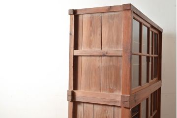 和製アンティーク　前面松材　収納がたっぷりできる、堂々とした佇まいの収納棚(食器棚、戸棚、キャビネット)(R-047589)