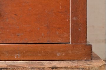 和製アンティーク　前面ヒノキ材　ノスタルジックな空間を高める戸棚(収納棚、キャビネット、食器棚、サイドボード)(R-047594)