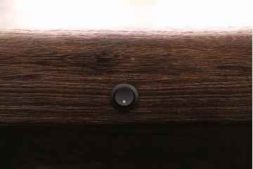 中古　美品　桐里工房製!しっとりとした落ち着きのある佇まいが魅力的な総桐材製ベッドフレーム(定価約72万円)(R-047596)