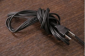 中古　美品　桐里工房製!しっとりとした落ち着きのある佇まいが魅力的な総桐材製ベッドフレーム(定価約72万円)(R-047596)