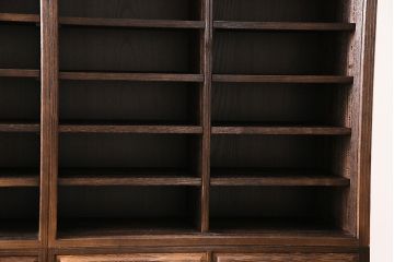 中古　美品　桐里工房製!しっとりとした落ち着きのある佇まいが魅力的な総桐材製キャビネット(収納棚、戸棚)(定価約100万円)(R-047598)