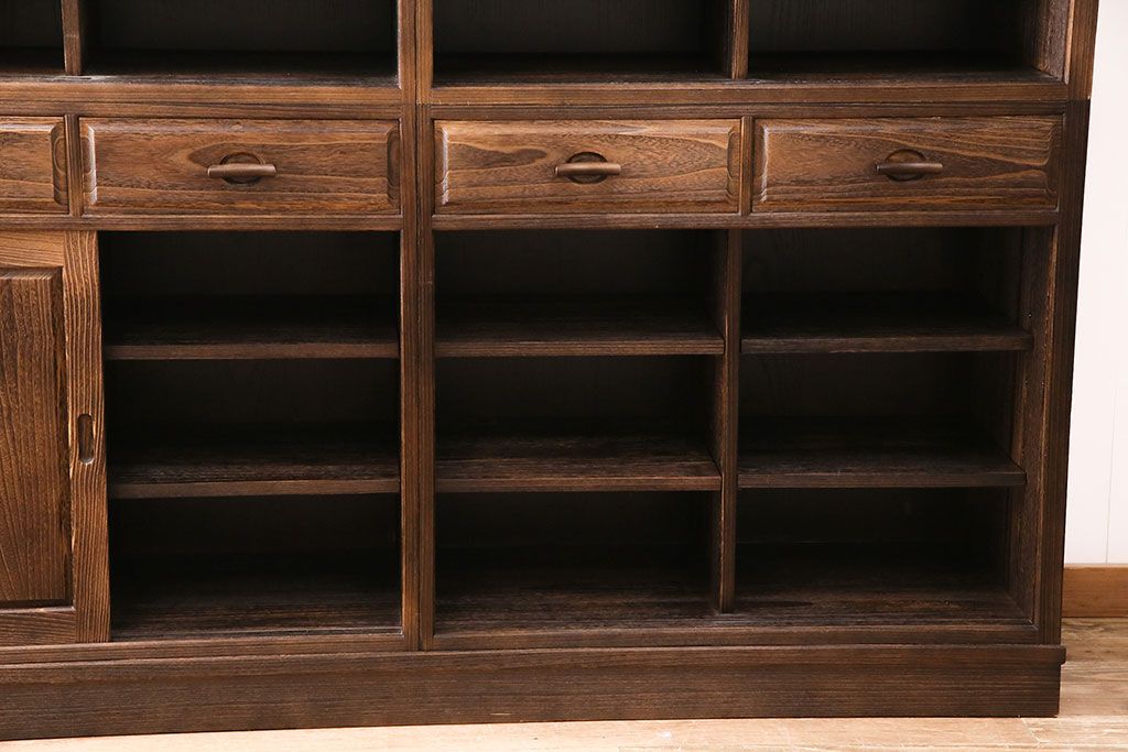 中古　美品　桐里工房製!しっとりとした落ち着きのある佇まいが魅力的な総桐材製キャビネット(収納棚、戸棚)(定価約100万円)(R-047598)