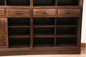 中古　美品　桐里工房製!しっとりとした落ち着きのある佇まいが魅力的な総桐材製キャビネット(収納棚、戸棚)(定価約100万円)(R-047598)