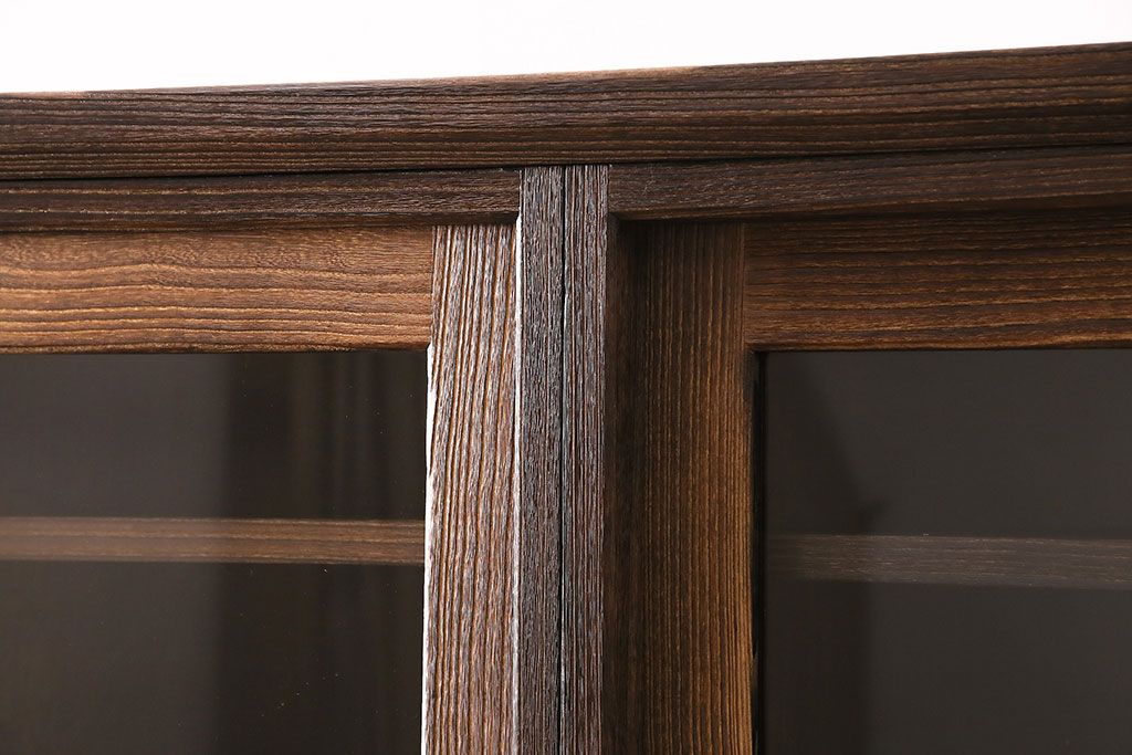 中古　美品　桐里工房製!しっとりとした落ち着きのある佇まいが魅力的な総桐材製キャビネット(収納棚、戸棚)(定価約100万円)(R-047598)