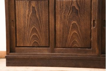 中古　美品　桐里工房製!しっとりとした落ち着きのある佇まいが魅力的な総桐材製キャビネット(収納棚、戸棚)(定価約100万円)(R-047598)