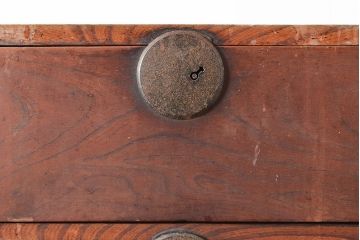 和製アンティーク　ケヤキの木目が和の趣を演出する仙台箪笥(重ね箪笥、時代箪笥、衣装箪笥)(R-047601)