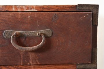 和製アンティーク　ケヤキの木目が和の趣を演出する仙台箪笥(重ね箪笥、時代箪笥、衣装箪笥)(R-047602)