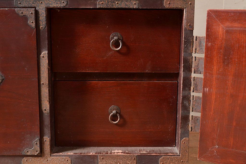 和製アンティーク　上手物!前面欅(ケヤキ)材の上品な二本松箪笥(重ね箪笥、時代箪笥、衣装箪笥)(R-047605)