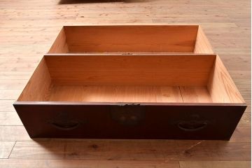 和製アンティーク　上手物!前面欅(ケヤキ)材の上品な二本松箪笥(重ね箪笥、時代箪笥、衣装箪笥)(R-047605)