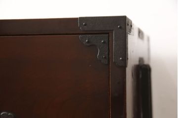 和製アンティーク　上手物!前面欅(ケヤキ)材の上品な二本松箪笥ローボード(時代箪笥、衣装箪笥、ローチェスト)(R-047606)
