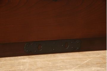 和製アンティーク　上手物!前面欅(ケヤキ)材の上品な二本松箪笥ローボード(時代箪笥、衣装箪笥、ローチェスト)(R-047606)