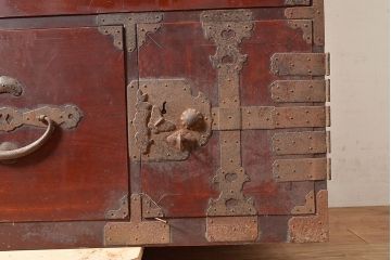 和製アンティーク　上手物!前面欅(ケヤキ)材の上品な二本松箪笥(和たんす、収納タンス、時代箪笥、衣装箪笥、引き出し)(R-047607)