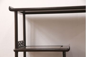 和製ビンテージ　鉄刀木(タガヤサン)　まるで美術品!梅の花の浮き彫りが見事な飾り棚(茶棚、収納棚、ヴィンテージ)(R-047609)
