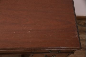 ヴィンテージ　DREXEL HERITAGE (ドレクセルヘリテイジ)　マホガニー材　洗練された大人の雰囲気醸し出す両袖デスク(机、在宅ワーク、在宅用ワークデスク、ビンテージ)(R-047611)