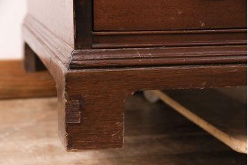 ヴィンテージ　DREXEL HERITAGE (ドレクセルヘリテイジ)　マホガニー材　洗練された大人の雰囲気醸し出す両袖デスク(机、在宅ワーク、在宅用ワークデスク、ビンテージ)(R-047611)