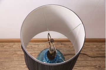 ヴィンテージ照明　アメリカビンテージ　ガラスボトルのような支柱がお洒落で目を引くスタンドライト(照明、フロアスタンド)(R-047616)
