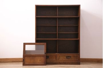 中古　民芸家具　ケヤキ材の波打つような杢目が目を引く戸棚(収納棚、食器棚)(R-047624)